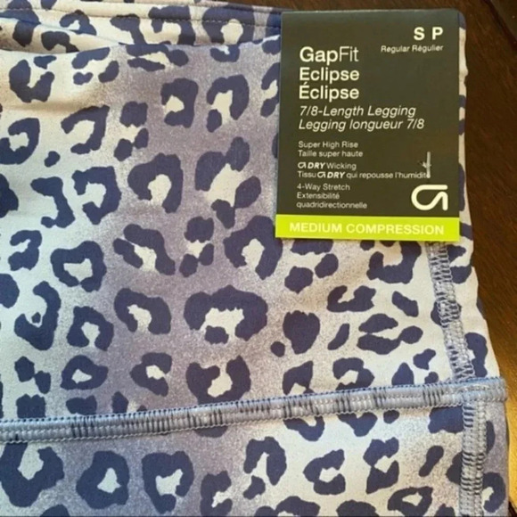 GapFit  Eclipse 7/8 Compression Legging Workout Blue Lilac Leopard Print Small - Picture 9 of 13